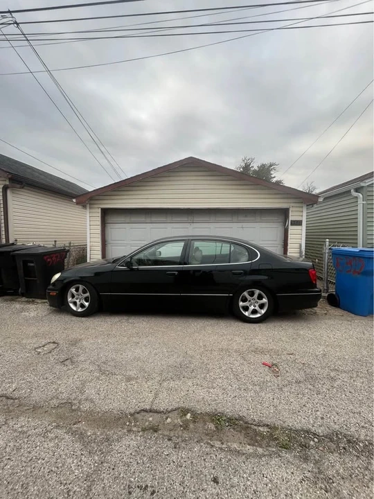 2001 Lexus GS 2nd Gen - Image 2 of 4