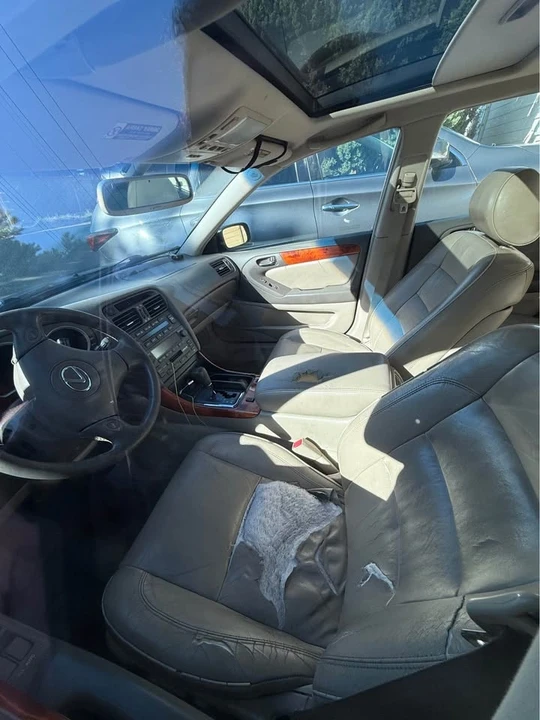 2001 Lexus GS 2nd Gen - Image 5 of 6