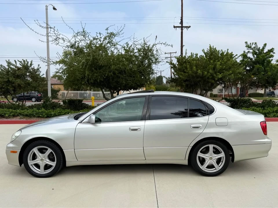 2001 Lexus GS 2nd Gen - Image 2 of 14