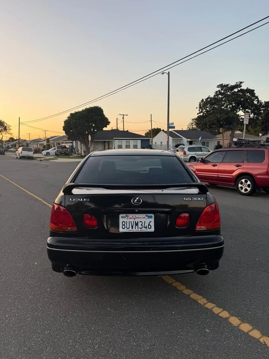 2001 Lexus GS 2nd Gen - Image 5 of 13