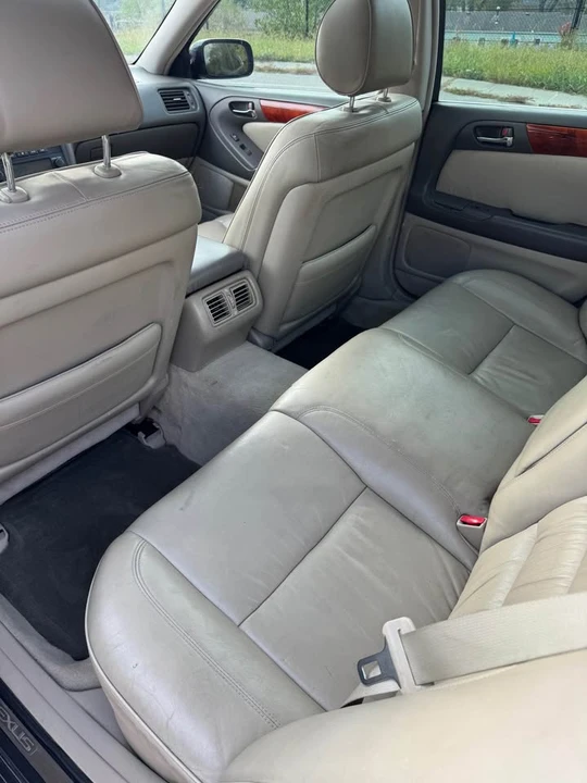 2001 Lexus GS 2nd Gen - Image 10 of 16