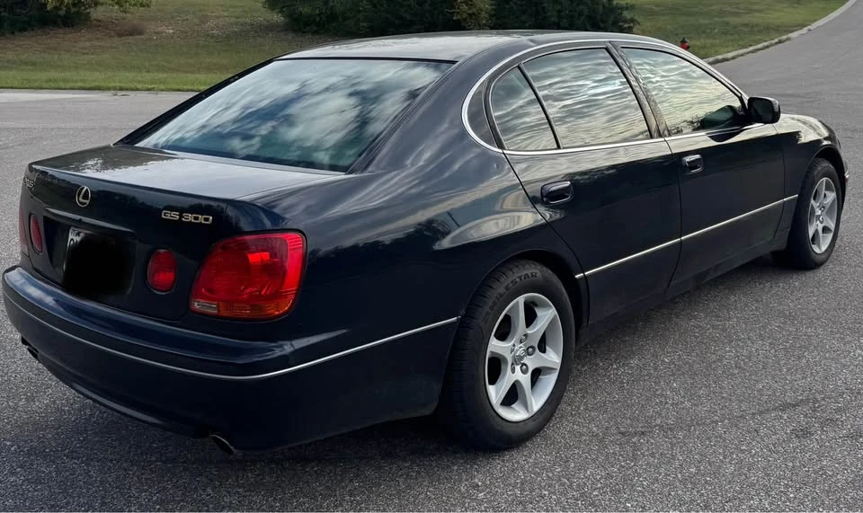 2001 Lexus GS 2nd Gen - Image 6 of 16