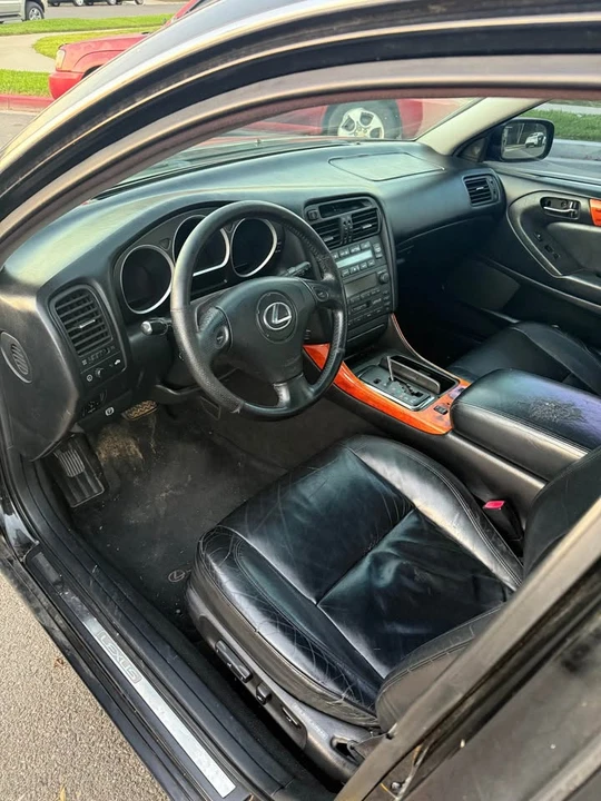 2001 Lexus GS 2nd Gen - Image 11 of 13