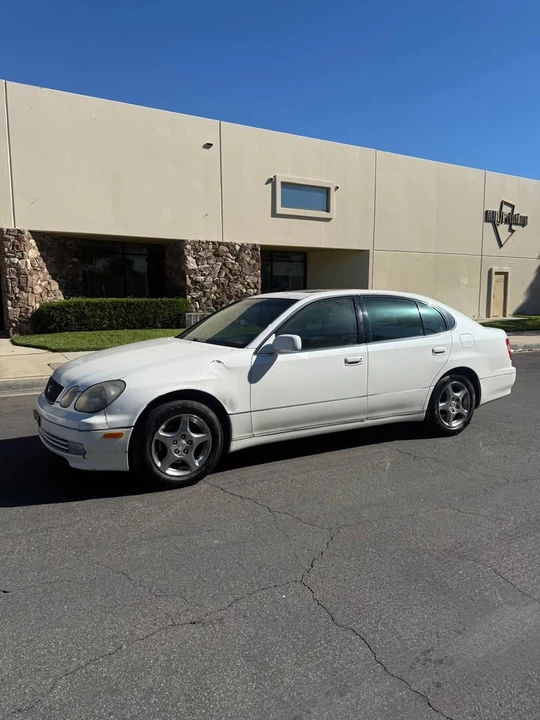 2001 Lexus GS 2nd Gen - Image 4 of 9