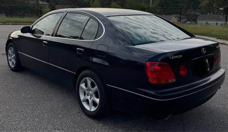 2001 Lexus GS 2nd Gen - Image 8 of 16