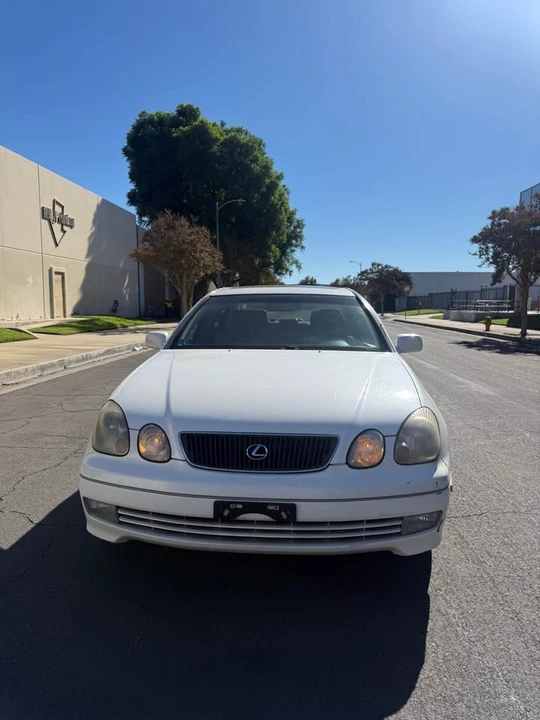 2001 Lexus GS 2nd Gen - Image 2 of 9