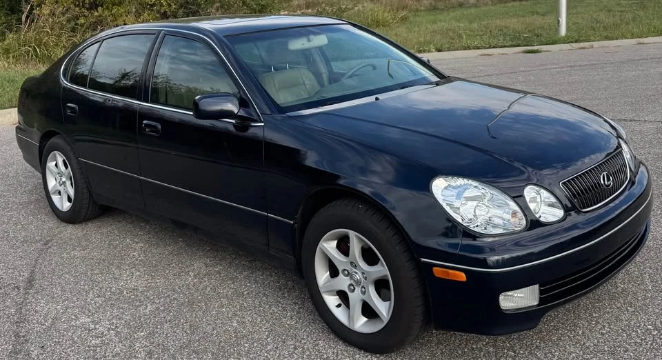 2001 Lexus GS 2nd Gen - Image 2 of 16