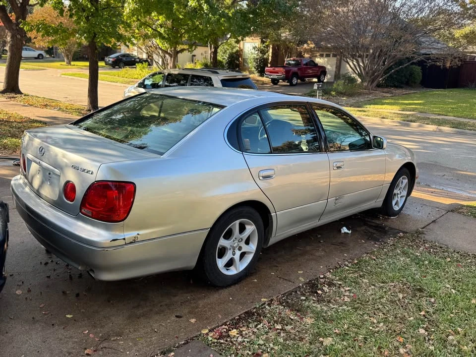 2001 Lexus GS 2nd Gen - Image 5 of 10