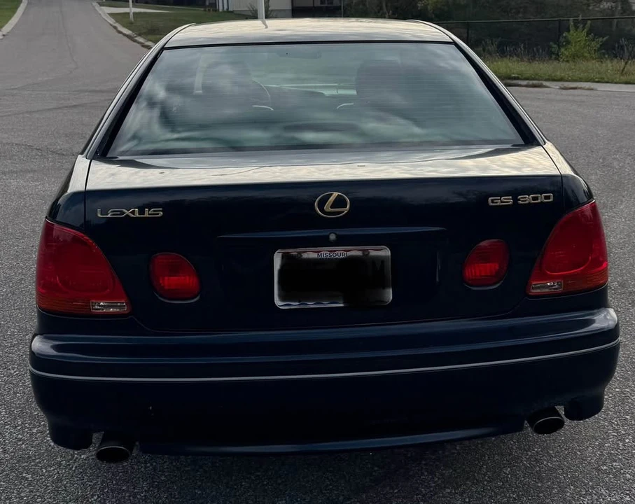 2001 Lexus GS 2nd Gen - Image 5 of 15