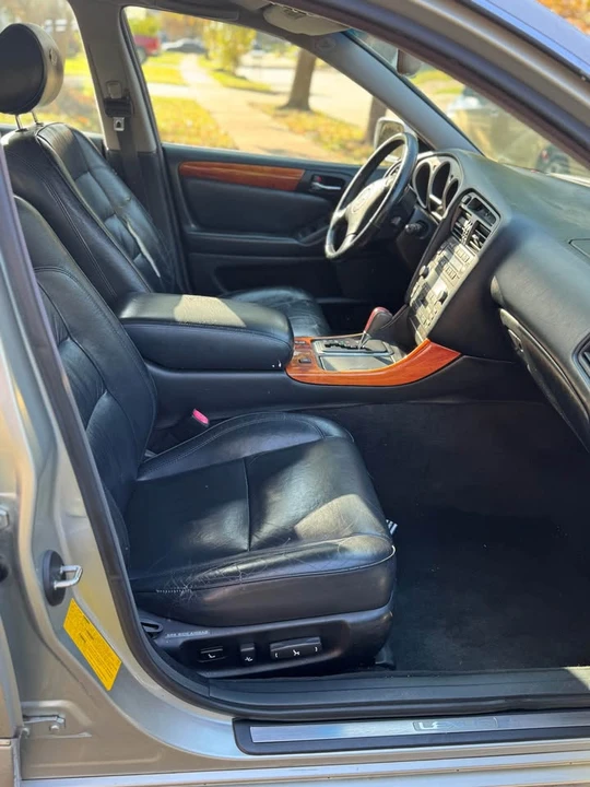 2001 Lexus GS 2nd Gen - Image 7 of 10