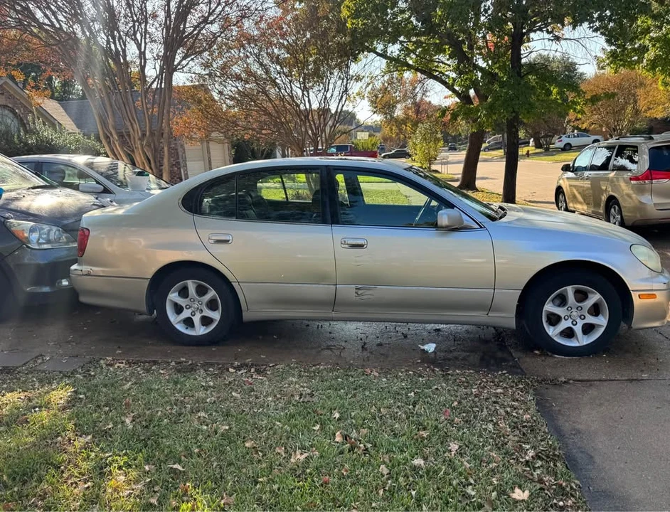 2001 Lexus GS 2nd Gen - Image 6 of 10