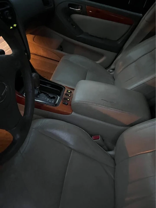 2001 Lexus GS 2nd Gen - Image 2 of 8