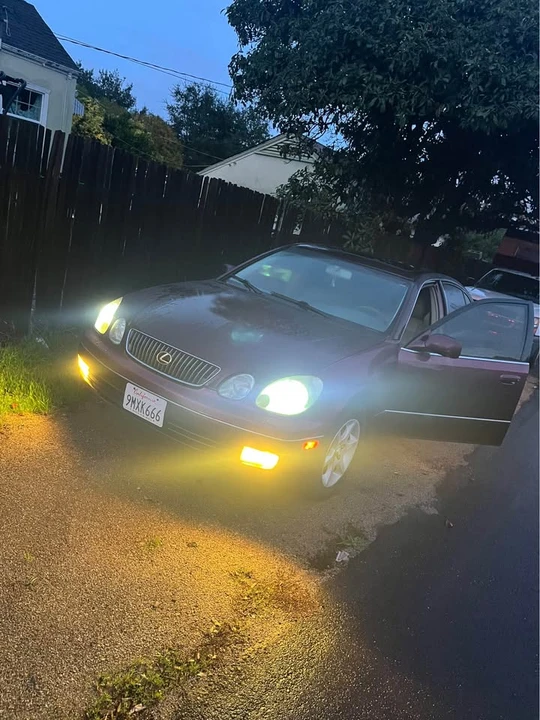 2001 Lexus GS 2nd Gen - Image 8 of 8