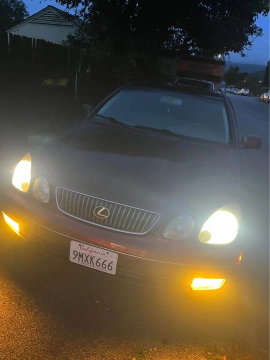 2001 Lexus GS 2nd Gen - Image 6 of 8