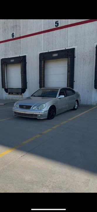 2001 Lexus GS 2nd Gen - Image 2 of 4