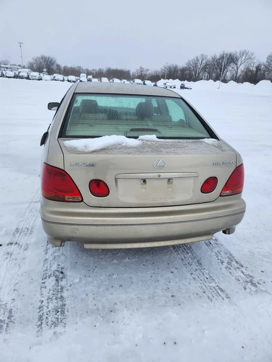 2001 Lexus GS 2nd Gen - Image 11 of 19