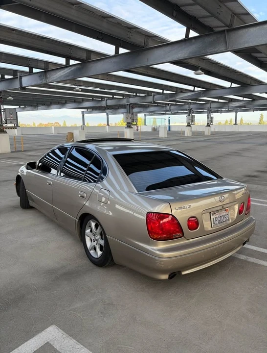 2001 Lexus GS 2nd Gen - Image 2 of 7