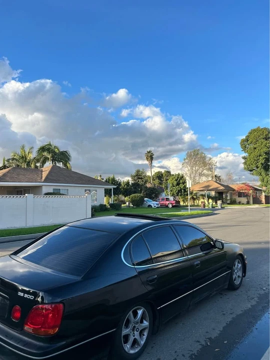 2001 Lexus GS 2nd Gen - Image 4 of 9