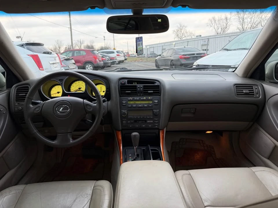2001 Lexus GS 2nd Gen - Image 12 of 17