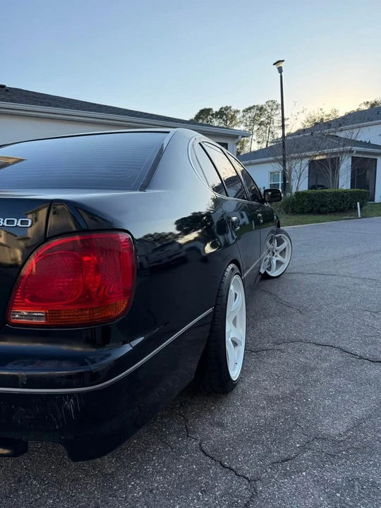 2001 Lexus GS 2nd Gen - Image 6 of 13