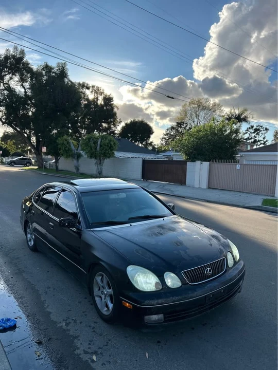 2001 Lexus GS 2nd Gen - Image 2 of 9