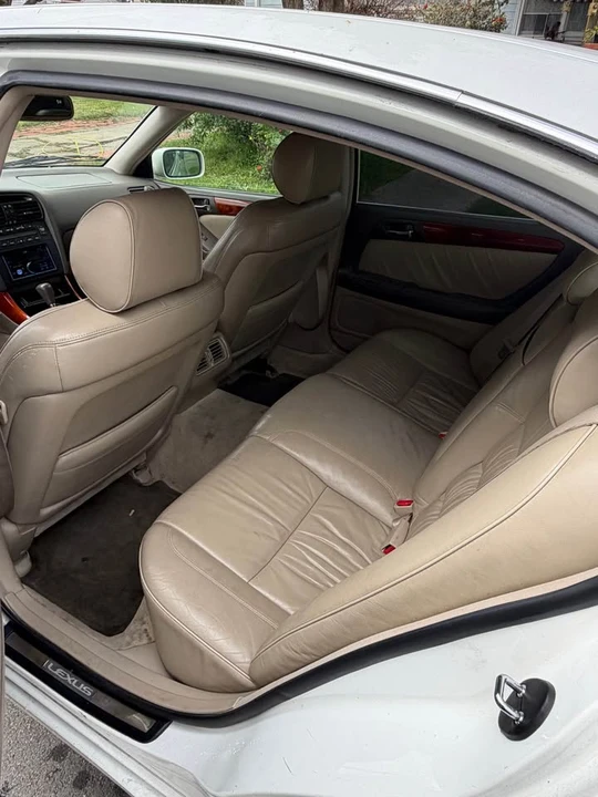 2001 Lexus GS 2nd Gen - Image 7 of 9