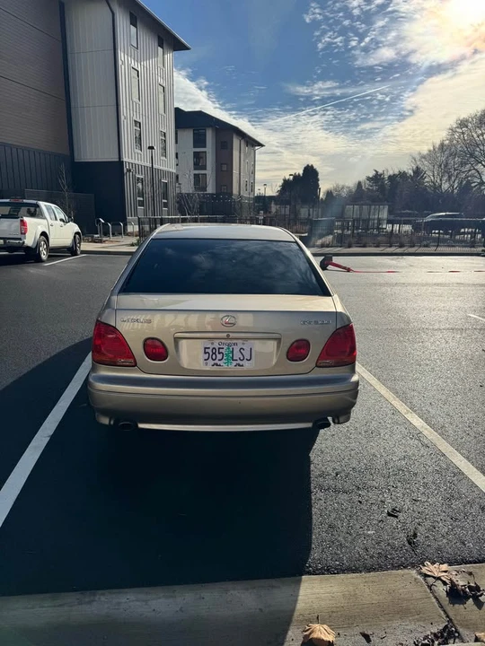 2001 Lexus GS 2nd Gen - Image 3 of 10