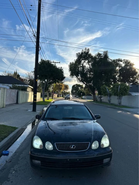 2001 Lexus GS 2nd Gen - Image 3 of 9