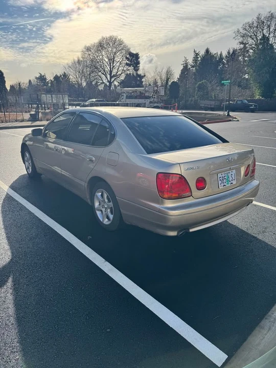 2001 Lexus GS 2nd Gen - Image 2 of 10