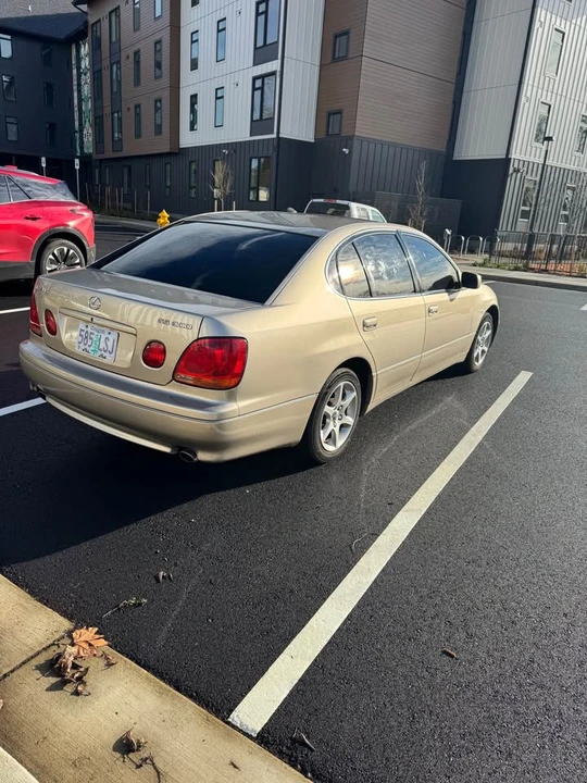 2001 Lexus GS 2nd Gen - Image 4 of 10