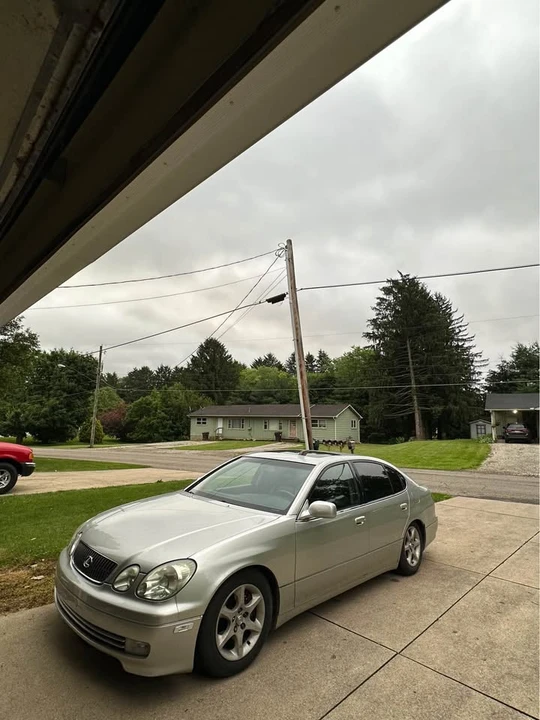 2001 Lexus GS 2nd Gen - Image 2 of 4