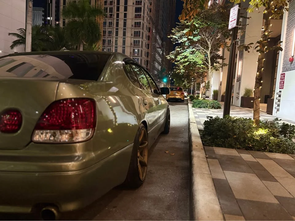 2001 Lexus GS 2nd Gen - Image 2 of 14
