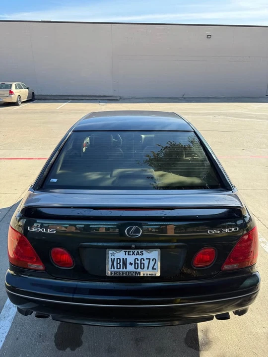 2001 Lexus GS 2nd Gen - Image 3 of 9