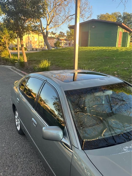 2001 Lexus GS 2nd Gen - Image 10 of 12