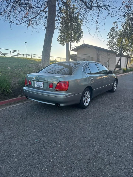 2001 Lexus GS 2nd Gen - Image 4 of 12