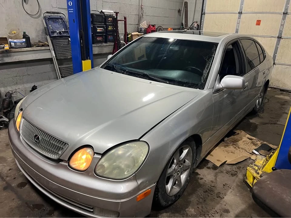2001 Lexus GS 2nd Gen - Image 2 of 7