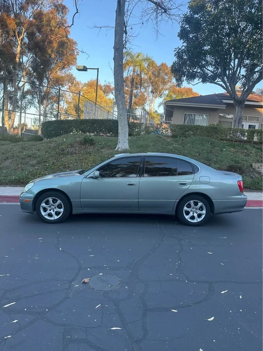 2001 Lexus GS 2nd Gen - Image 2 of 12