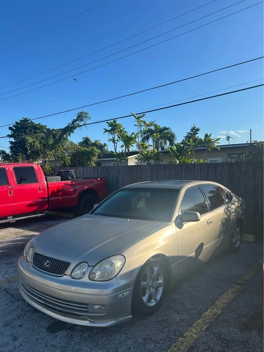2001 Lexus GS 2nd Gen - Image 2 of 7