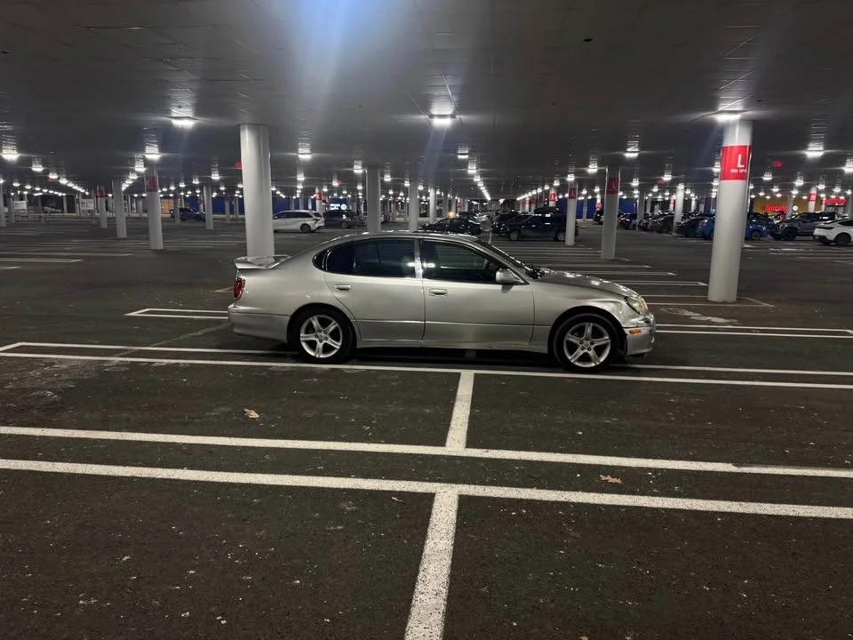 2001 Lexus GS 2nd Gen - Image 2 of 9