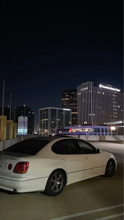 2001 Lexus GS 2nd Gen - Image 4 of 11