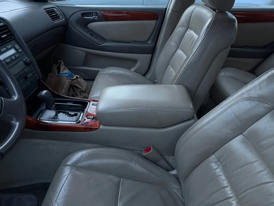 2001 Lexus GS 2nd Gen - Image 4 of 7