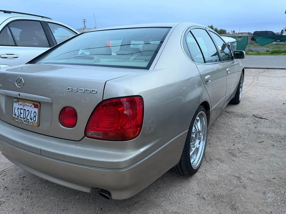 2001 Lexus GS 2nd Gen - Image 7 of 7