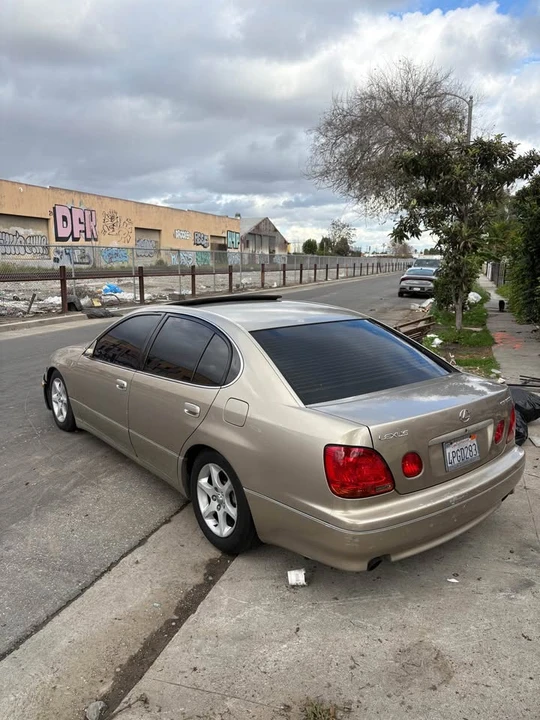 2001 Lexus GS 2nd Gen - Image 4 of 6