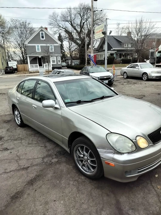 2001 Lexus GS 2nd Gen - Image 4 of 7