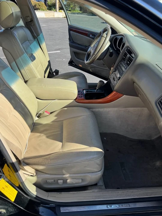 2001 Lexus GS 2nd Gen - Image 6 of 10