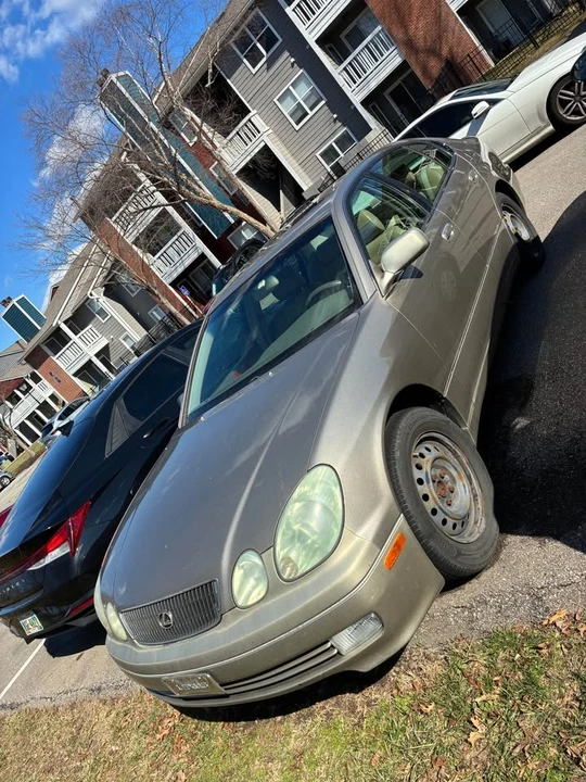 2001 Lexus GS 2nd Gen - Image 2 of 12