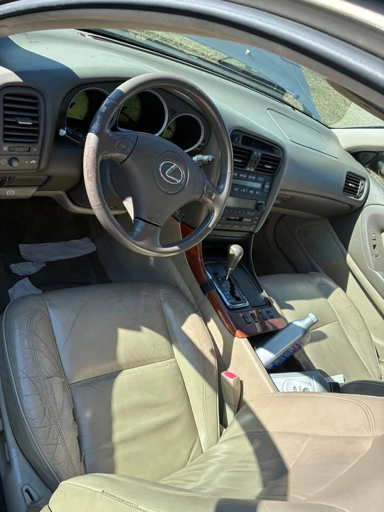 2001 Lexus GS 2nd Gen - Image 4 of 12