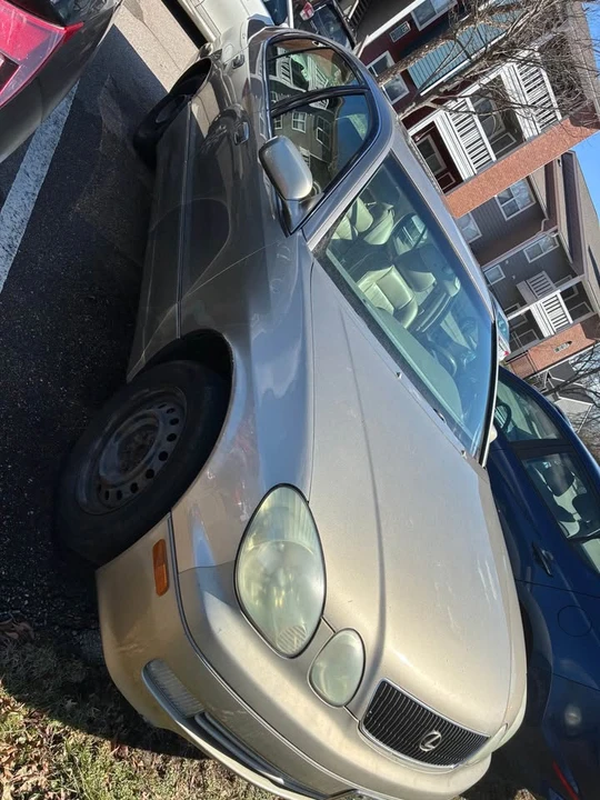 2001 Lexus GS 2nd Gen - Image 3 of 12