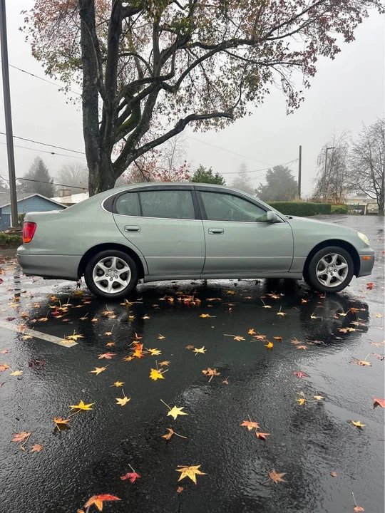2001 Lexus GS 2nd Gen - Image 2 of 13