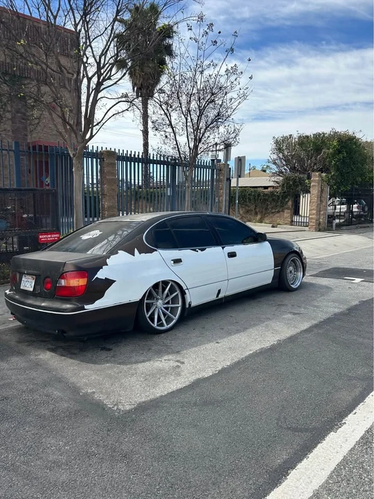 2001 Lexus GS 2nd Gen - Image 2 of 5